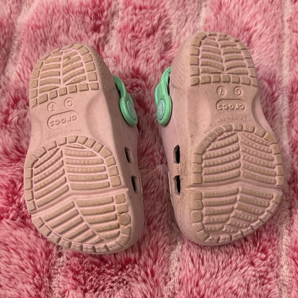 Unicorn Crocs - Picture 3 of 4